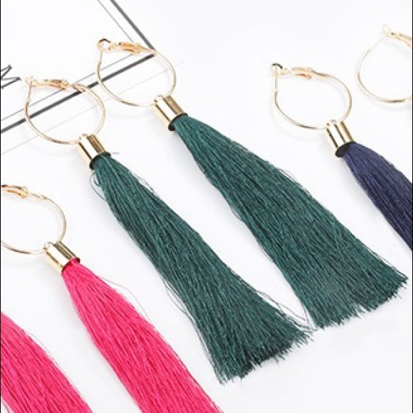 🔸2 for $15🔸Forest Green Tassel Earrings - Picture 3 of 3